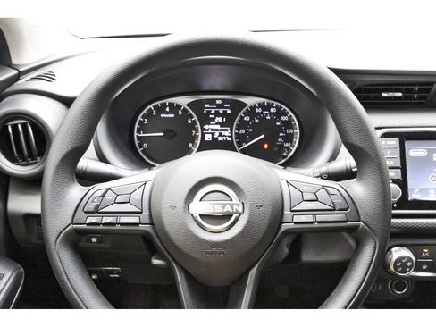 Used 2025 Nissan Kicks Play S FWD image 10