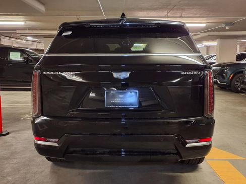 New 2026 Cadillac Escalade IQ Luxury 1 w/ LPO, Premium Carpet Package AWD/4WD image 9