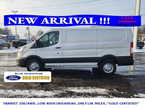 Used 2023 Ford Transit 250 Low Roof AWD w/ Exterior Upgrade Package image 7