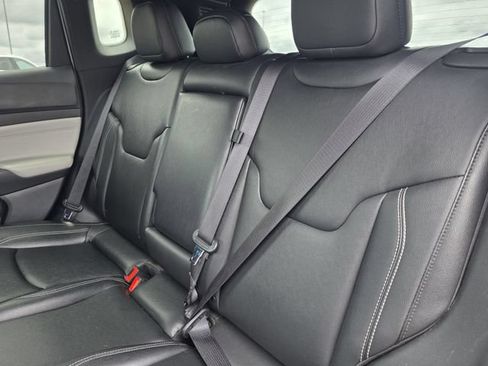 Used 2025 Jeep Compass Limited AWD/4WD image 22