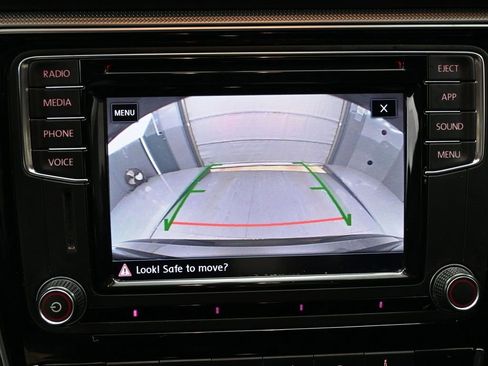 Used 2018 Volkswagen Passat 2.0T S image 21