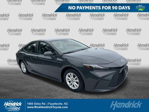 Certified 2025 Toyota Camry LE FWD image 1