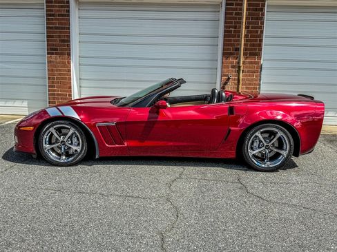 Used 2010 Chevrolet Corvette Grand Sport w/ Preferred Equipment Group RWD image 23