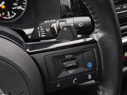 Certified 2022 Nissan Pathfinder SV w/ SV Premium Package image 27