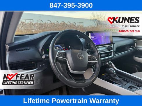 Used 2024 Toyota Grand Highlander XLE image 35