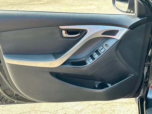 Used 2012 Hyundai Elantra Limited w/ Technology Pkg 5 FWD image 11