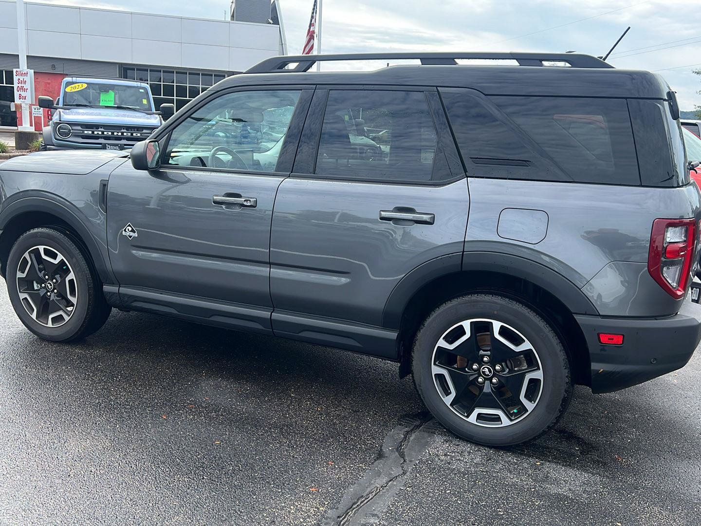 Used 2024 Ford Bronco Sport Outer Banks w/ Tech Package AWD/4WD image 9