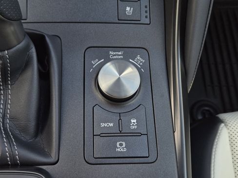 Used 2023 Lexus IS 500 image 30