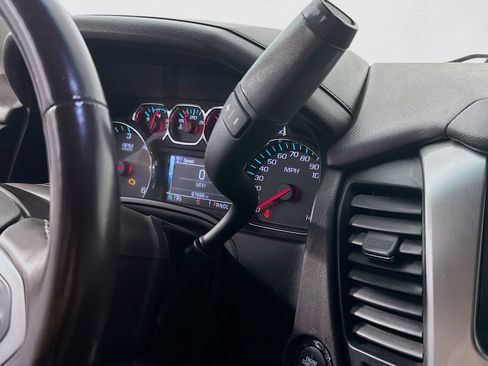 Used 2019 Chevrolet Tahoe LT w/ Luxury Package AWD/4WD image 16