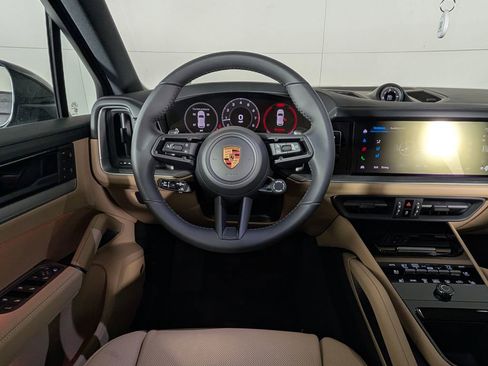 New 2026 Porsche Cayenne image 22