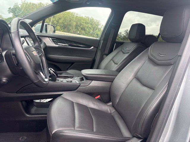 Used 2024 Cadillac XT6 Premium Luxury w/ LPO, Floor Liner Package AWD/4WD image 3