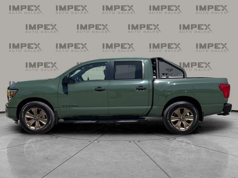 Used 2024 Nissan Titan SV w/ SV Bronze Edition Package RWD image 2