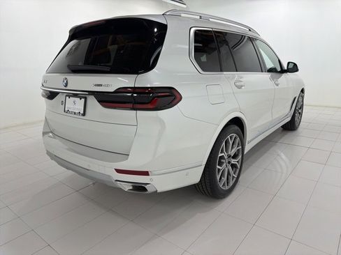 Certified 2024 BMW X7 xDrive40i image 5