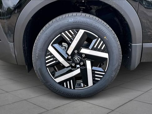 New 2026 Nissan Kicks SV w/ SV Premium Package FWD image 9