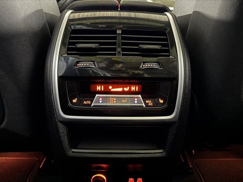 Used 2019 BMW X7 xDrive40i w/ Premium Package image 28