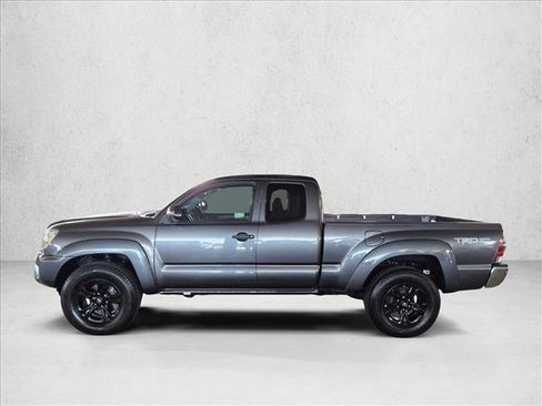 Used 2013 Toyota Tacoma 4x4 Access Cab V6 w/ TRD Off-Road Pkg image 9