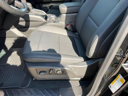 Used 2024 GMC Canyon Elevation w/ Elevation Premium Package RWD image 18