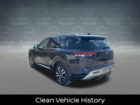 Certified 2025 Nissan Pathfinder Platinum w/ Black Appearance Package AWD/4WD image 4