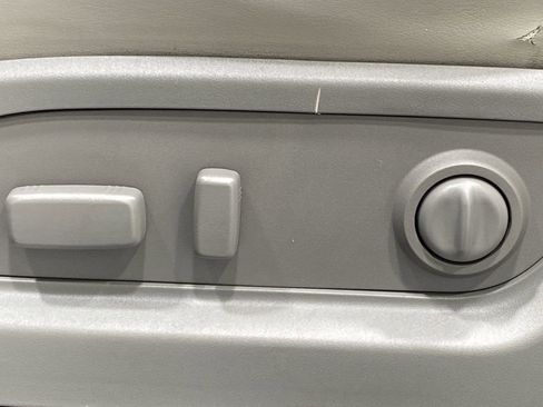 Used 2013 GMC Acadia SLT image 12