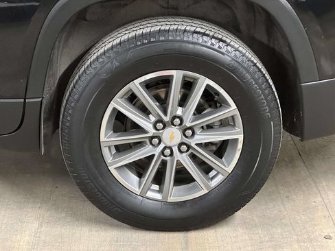 Used 2023 Chevrolet Traverse LT w/ LPO, Floor Liner Package AWD/4WD image 12