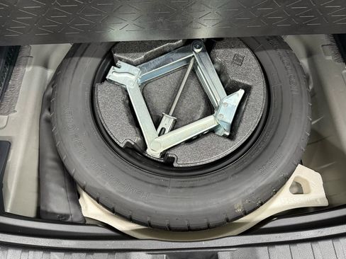 Used 2019 Toyota RAV4 XLE w/ Convenience Package image 50