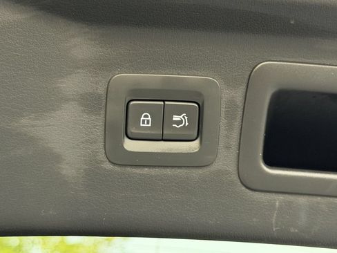 Used 2024 MAZDA CX-90 3.3 Turbo w/ Preferred Plus AWD/4WD image 17