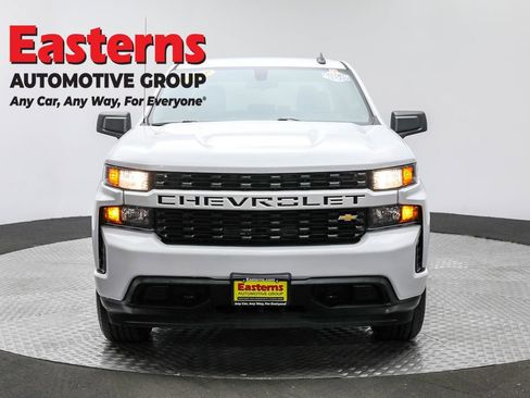 Used 2022 Chevrolet Silverado 1500 Custom image 2