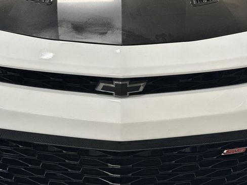 Used 2018 Chevrolet Camaro SS image 45