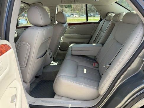 Used 2007 Cadillac DTS Luxury I w/ Trunk Convenience Package image 4