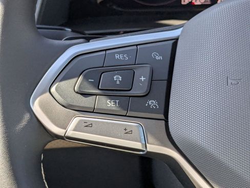 New 2026 Volkswagen Atlas Cross Sport SE image 18