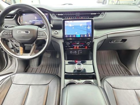 Used 2022 Jeep Grand Cherokee L Limited image 27