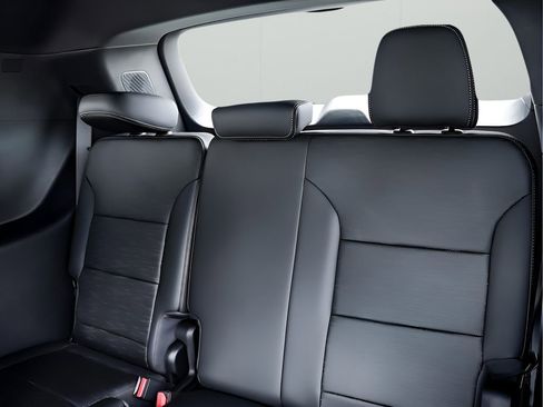 New 2026 Buick Enclave Sport Touring w/ Super Cruise Package image 23