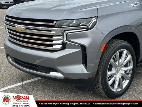 Certified 2022 Chevrolet Tahoe High Country w/ Premium Package 2 AWD/4WD image 8