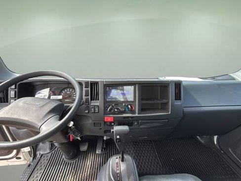 New 2025 Chevrolet Low Cab Forward 5500XG RWD image 11