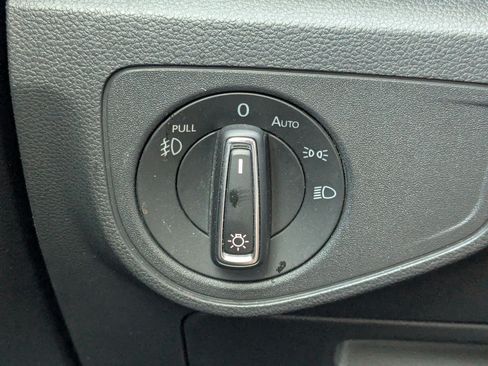 Used 2019 Volkswagen Atlas SE AWD/4WD image 16