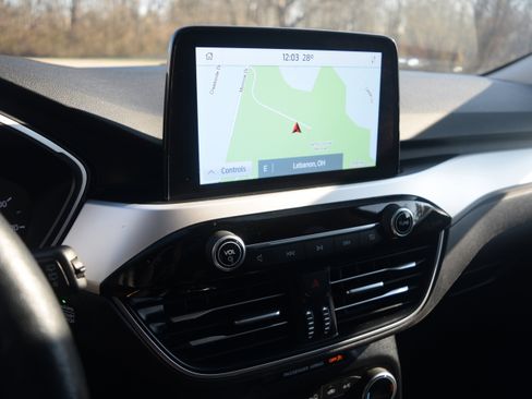 Used 2020 Ford Escape SEL image 11