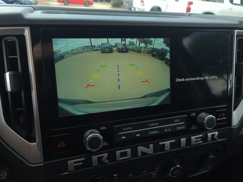 Certified 2025 Nissan Frontier SV RWD image 21