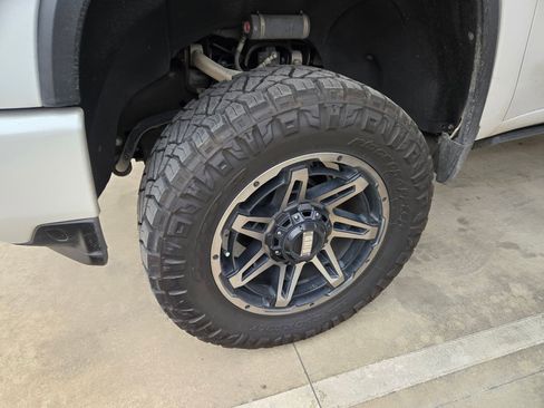 Used 2022 Chevrolet Silverado 2500 High Country w/ Technology Package image 5