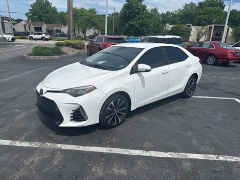 Used 2018 Toyota Corolla SE FWD image 1