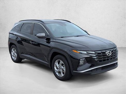 Used 2023 Hyundai Tucson SEL FWD image 3