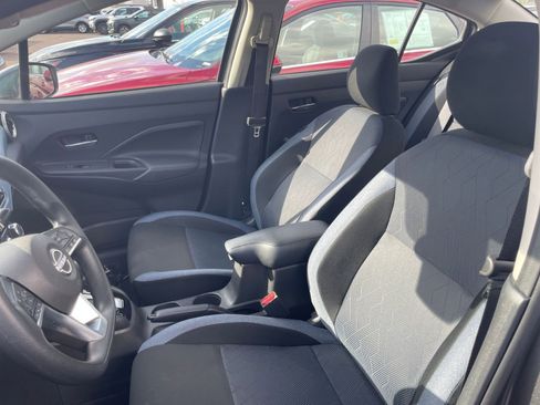 Used 2025 Nissan Versa SV image 35