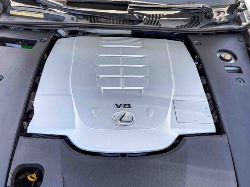 Used 2017 Lexus LS 460 w/ Comfort Package RWD image 27
