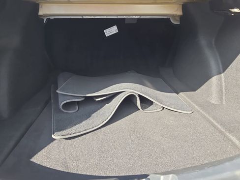 Used 2023 Tesla Model 3 Standard Range image 9