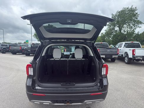 Certified 2025 Ford Explorer Active w/ Active Comfort Package AWD/4WD image 23