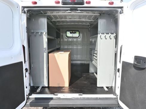 Used 2025 RAM ProMaster 2500 w/ Safety Group FWD image 14