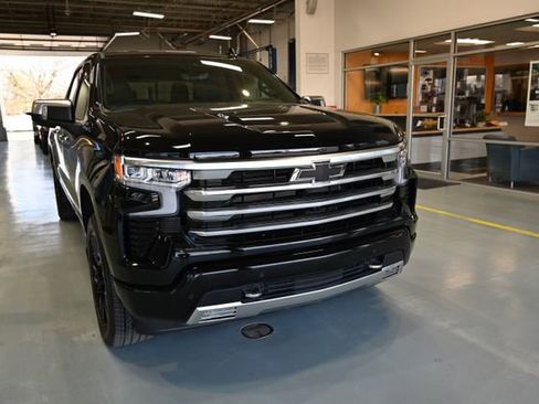 New 2026 Chevrolet Silverado 1500 High Country AWD/4WD image 3
