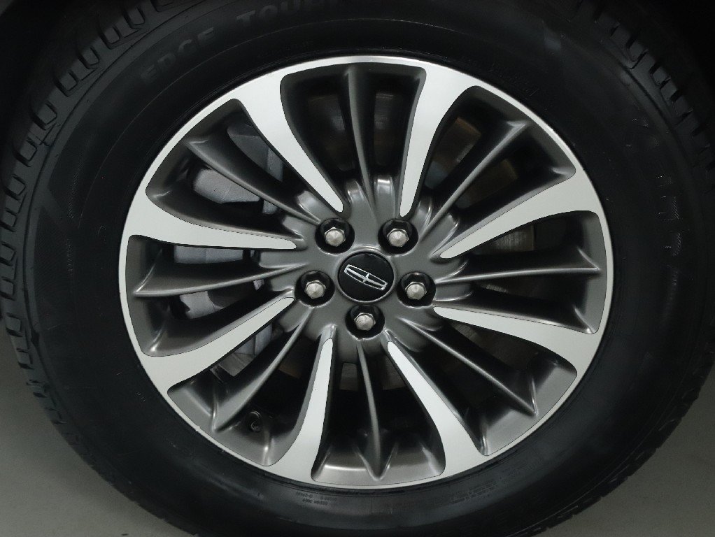 Certified 2023 Lincoln Nautilus AWD w/ Premium Package image 38