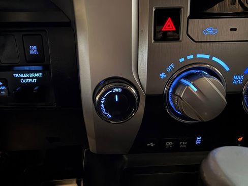 Used 2020 Toyota Tundra SR5 image 24