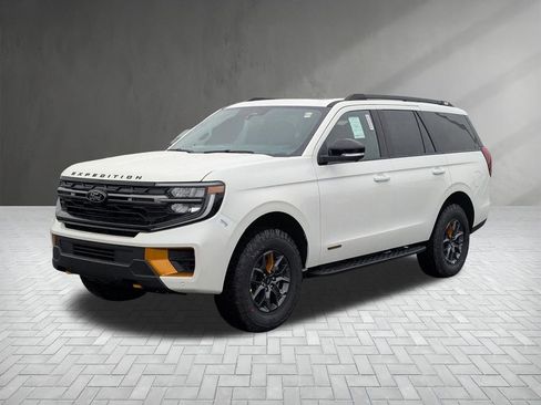 New 2026 Ford Expedition Tremor image 2