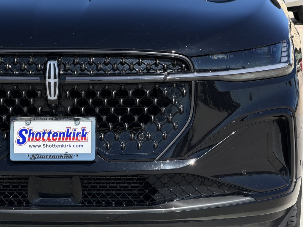 Used 2024 Lincoln Nautilus Reserve w/ Equipment Group 202A AWD/4WD image 8